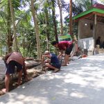 Anggota Satgas TMMD Reguler ke-129 Kodim 0704/Banjarnegara melakukan pembereman pada sisi rabat beton di Dusun Kunir RT 01/09, Desa Gumelem Kulon, Kecamatan Susukan, Kabupaten Banjarnegara, Rabu (12/8/2026). Foto: Deni Flamboyan/Sumber: Tim TMMD Banjarnegara. Anggota Satgas TMMD Reguler ke-129 Kodim 0704/Banjarnegara melakukan pembereman pada sisi rabat beton di Dusun Kunir RT 01/09, Desa Gumelem Kulon, Kecamatan Susukan, Kabupaten Banjarnegara, Rabu (12/8/2026). Foto: Deni Flamboyan/Sumber: Tim TMMD Banjarnegara.