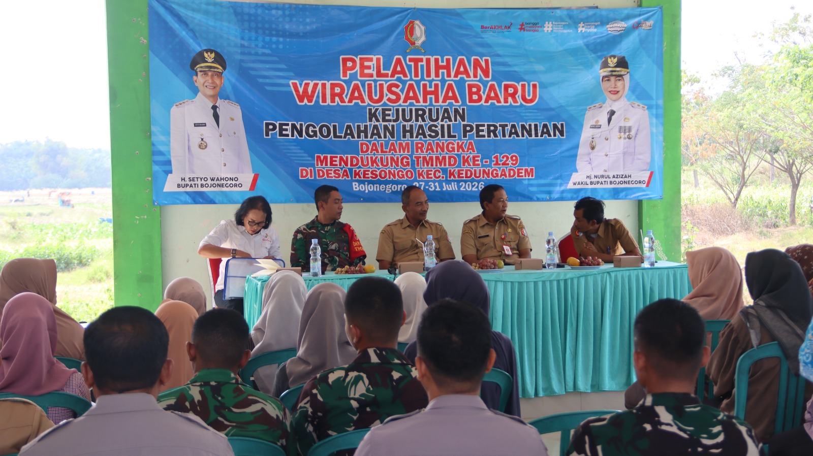 Program TNI Manunggal Membangun Desa (TMMD) ke-129 di Desa Kesongo, Kecamatan Kedungadem, Kabupaten Bojonegoro, tidak hanya menghadirkan pembangunan infrastruktur, tetapi juga memperkuat fondasi ekonomi masyarakat melalui peningkatan kualitas sumber daya manusia.