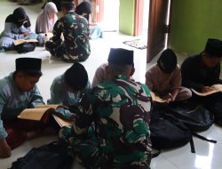 Satgas TMMD ke-129 Kodim 0813 Bojonegoro Dampingi Anak-anak Desa Kesongo Belajar Mengaji