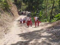 Pulang Sekolah, Fajar Saksikan Semangat Gotong Royong Satgas TMMD Bangun Desa