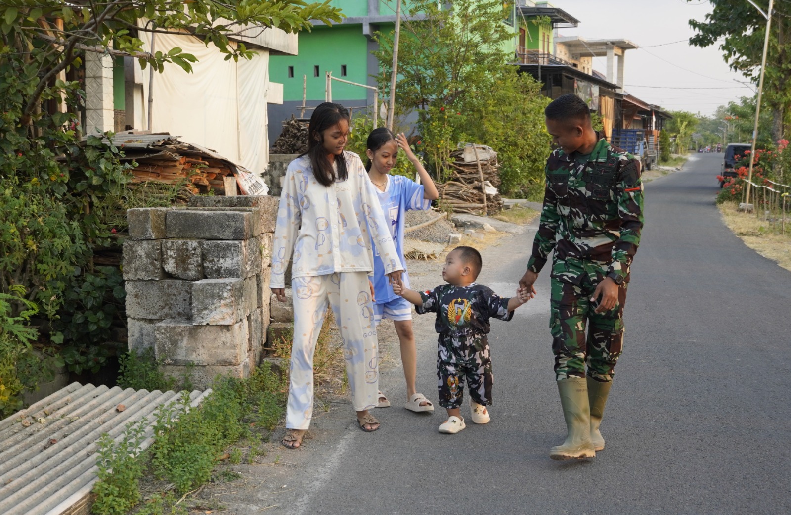 Salah satu momen yang menyentuh hati terjadi di Desa Kesongo, Kecamatan Kedungadem, Minggu (19/7/2026)