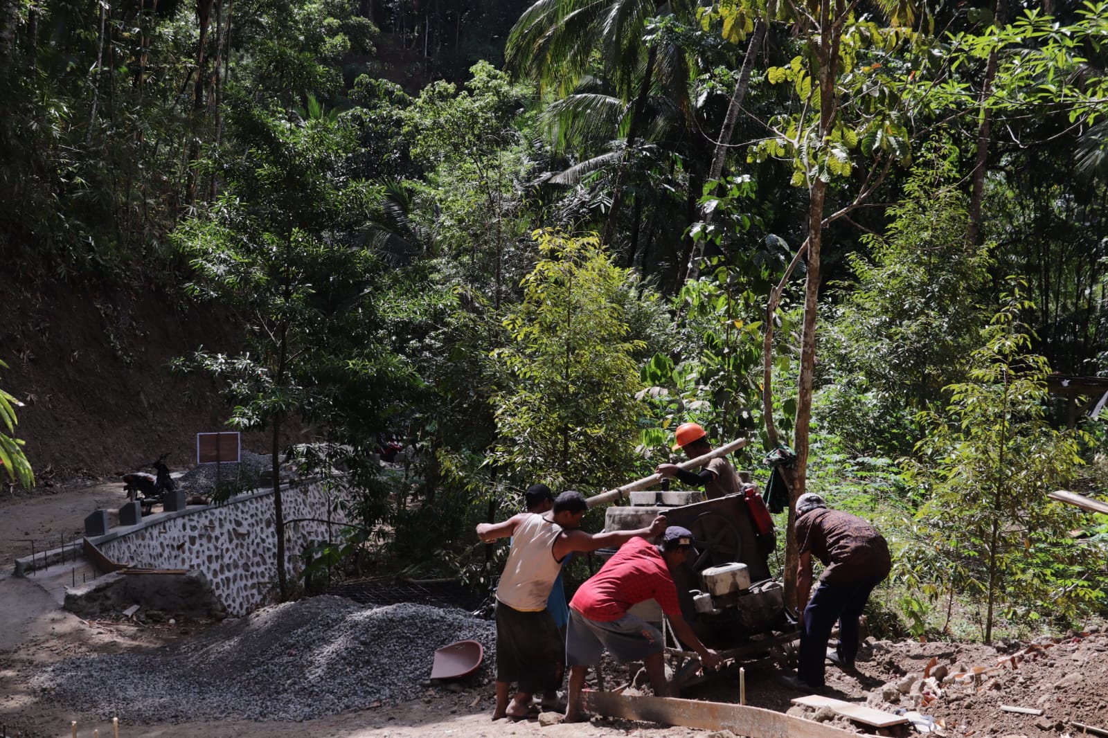 Pemandangan sederhana di Dusun Kunir RT 01/09, Desa Gumelem Kulon, Kecamatan Susukan, Kabupaten Banjarnegara, Sabtu (25/07/2026)