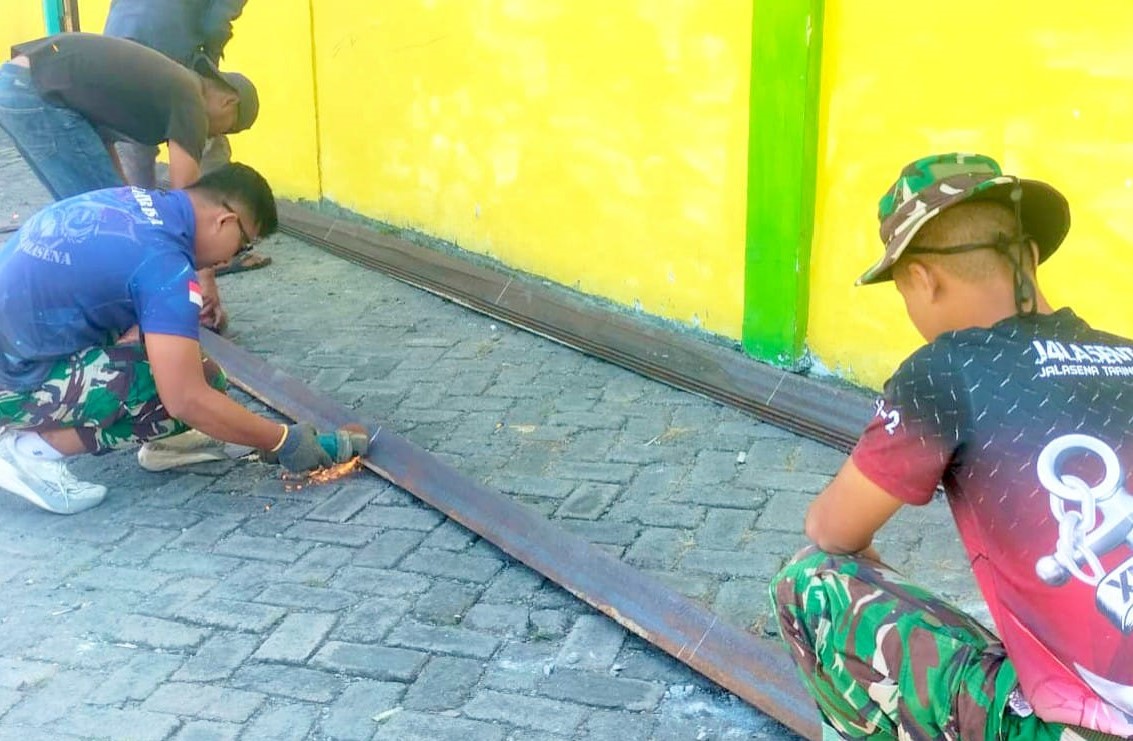 Semangat membangun kemanunggalan TNI-Rakyat terlihat jelas di Desa Kesongo, Kecamatan Kedungadem, Kabupaten Bojonegoro Jawa Timur, pada Jum’at (24/7/2026).