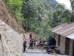 Angkong Satukan Satgas TMMD dan Warga