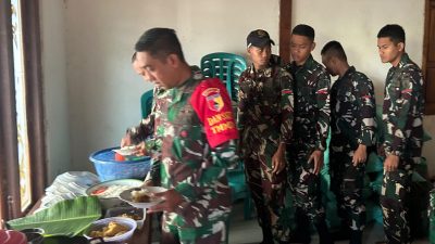 Momen sederhana tersebut berlangsung dalam nuansa hangat dan kekeluargaan. Hidangan yang disiapkan keluarga tuan rumah dinikmati bersama sambil berbincang santai, menciptakan kedekatan antara personel TNI dan masyarakat sebelum melaksanakan pekerjaan di sejumlah sasaran fisik TMMD.