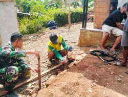 Ketelitian Jadi Kunci, Satgas TMMD dan Warga Ukur Ketinggian Pondasi RTLH Milik Pak Toid