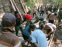 Berkat kolaborasi antara personel TNI, Polri, dan masyarakat, pembangunan jalan rabat beton di Dusun Kunir RT 01/RW 09, Desa Gumelem Kulon, Kecamatan Susukan, Kabupaten Banjarnegara, menunjukkan perkembangan yang menggembirakan dengan capaian progres mencapai 48 persen hingga Selasa (28/7/2026). Berkat kolaborasi antara personel TNI, Polri, dan masyarakat, pembangunan jalan rabat beton di Dusun Kunir RT 01/RW 09, Desa Gumelem Kulon, Kecamatan Susukan, Kabupaten Banjarnegara, menunjukkan perkembangan yang menggembirakan dengan capaian progres mencapai 48 persen hingga Selasa (28/7/2026).