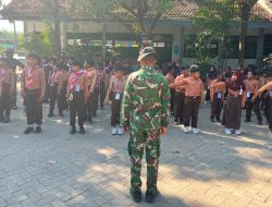 Viral! Satgas TMMD 129 Bojonegoro Latih Baris-Berbaris Siswa SD, Tanamkan Disiplin Sejak Dini