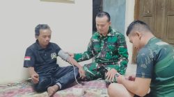 Di tengah kesibukan para prajurit membangun rabat beton dan berbagai fasilitas lainnya, Pos Kesehatan TMMD menjadi salah satu layanan yang paling dirasakan manfaatnya oleh masyarakat Desa Gumelem Kulon, Kecamatan Susukan, Sabtu (18/7/2026).