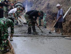 Progres TMMD Tembus 14 Persen! Lettu Inf Masrukin Turun Langsung Pastikan Pembangunan Jalan Sesuai Target