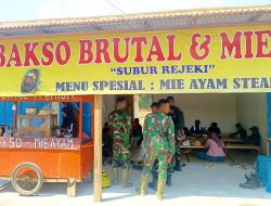 Judul: Viral! Warung Bakso di Desa Kesongo Kebanjiran Pembeli, Efek TMMD 129 Bojonegoro Bikin UMKM Ikut Panen Rezeki