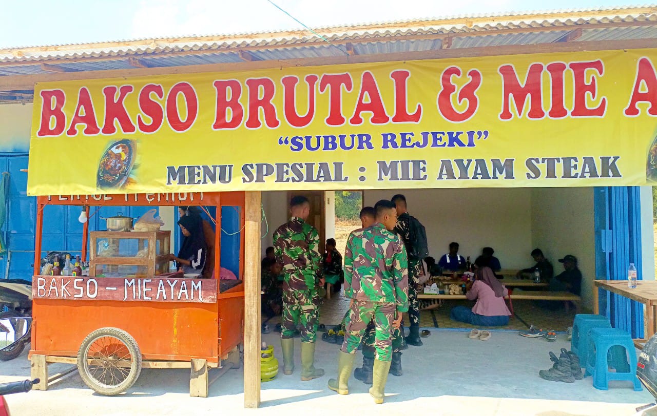 Program TNI Manunggal Membangun Desa (TMMD) ke-129 Kodim 0813 Bojonegoro ternyata tidak hanya menghadirkan jalan baru, sumur bor, drainase, dan rumah layak huni.
