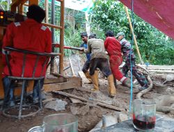 Satgas TMMD Kodim 0704/Banjarnegara Bersama Warga Pasang Pipanisasi, Perkuat Akses Air Bersih hingga Kalibening