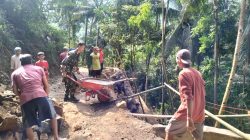 Pemandangan itu terjadi di Dusun Kunir, Desa Gumelem Kulon, Kecamatan Susukan, Kabupaten Banjarnegara, Jumat (17/7/2026)