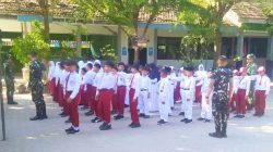 Kehadiran prajurit TNI di tengah lingkungan sekolah juga menciptakan suasana yang akrab. Interaksi yang terjalin selama latihan membuat para siswa lebih percaya diri dan semakin termotivasi untuk memberikan penampilan terbaik pada perlombaan mendatang.