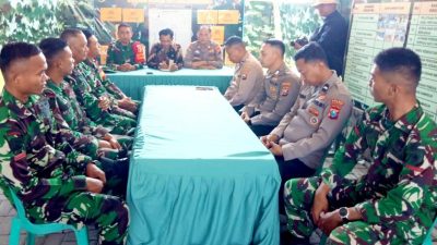 Untuk memastikan seluruh pekerjaan berjalan sesuai target, Satgas TMMD ke- 129 Kodim 0813 Bojonegoro bersama unsur pemerintah desa, Polri dan pihak terkait menggelar rapat koordinasi percepatan di Posko TMMD, Kamis, (23/7/2026).