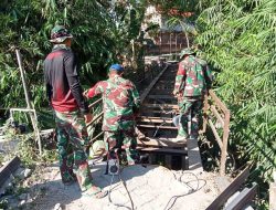 Kemanunggalan TNI-Rakyat: Satgas TMMD 129 Bojonegoro Kebut Perbaikan Jembatan Kesongo