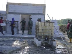 Saat meninjau lokasi pembangunan pada Senin (27/7/2026), Komandan Satgas TMMD ke-129 Kodim 0813/Bojonegoro, Letkol Inf Dedy Dwi Wijayanto, mengatakan bahwa fasilitas tersebut dirancang sebagai ruang pemberdayaan bagi pelaku usaha mikro, kecil, dan menengah (UMKM) di Desa Kesongo. Saat meninjau lokasi pembangunan pada Senin (27/7/2026), Komandan Satgas TMMD ke-129 Kodim 0813/Bojonegoro, Letkol Inf Dedy Dwi Wijayanto, mengatakan bahwa fasilitas tersebut dirancang sebagai ruang pemberdayaan bagi pelaku usaha mikro, kecil, dan menengah (UMKM) di Desa Kesongo.