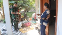Komandan Satuan Tugas (Dansatgas) TMMD ke-129 Kodim 0813/Bojonegoro, Letkol Inf Dedy Dwi Wijayanto, menyempatkan diri mengunjungi UMKM Gethuk milik Ibu Sholikah di Desa Kesongo, Kecamatan Kedungadem, Kabupaten Bojonegoro, di sela peninjauan pelaksanaan Program TNI Manunggal Membangun Desa (TMMD) ke-129 Tahun 2026, Rabu (22/7/2026).
