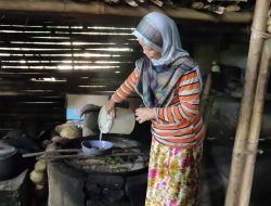 Jalan TMMD Buka Harapan Baru! Perajin Gula Kelapa di Banjarnegara Optimistis Ekonominya Meningkat