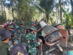 Semangat Gotong Royong Tak Surut Untuk Kebut Pengecoran Jalan