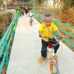 Tim Wasev PJO TMMD bersama Forkopimda Kabupaten Banjarnegara menyerahkan bingkisan sembako kepada warga dalam rangkaian kunjungan TMMD Reguler ke-129 di Desa Gumelem Kulon, Kecamatan Susukan, Kabupaten Banjarnegara, Senin (10/08/2026). Foto: Deni Aripandi/Sumber TMMD Banjarnegara.