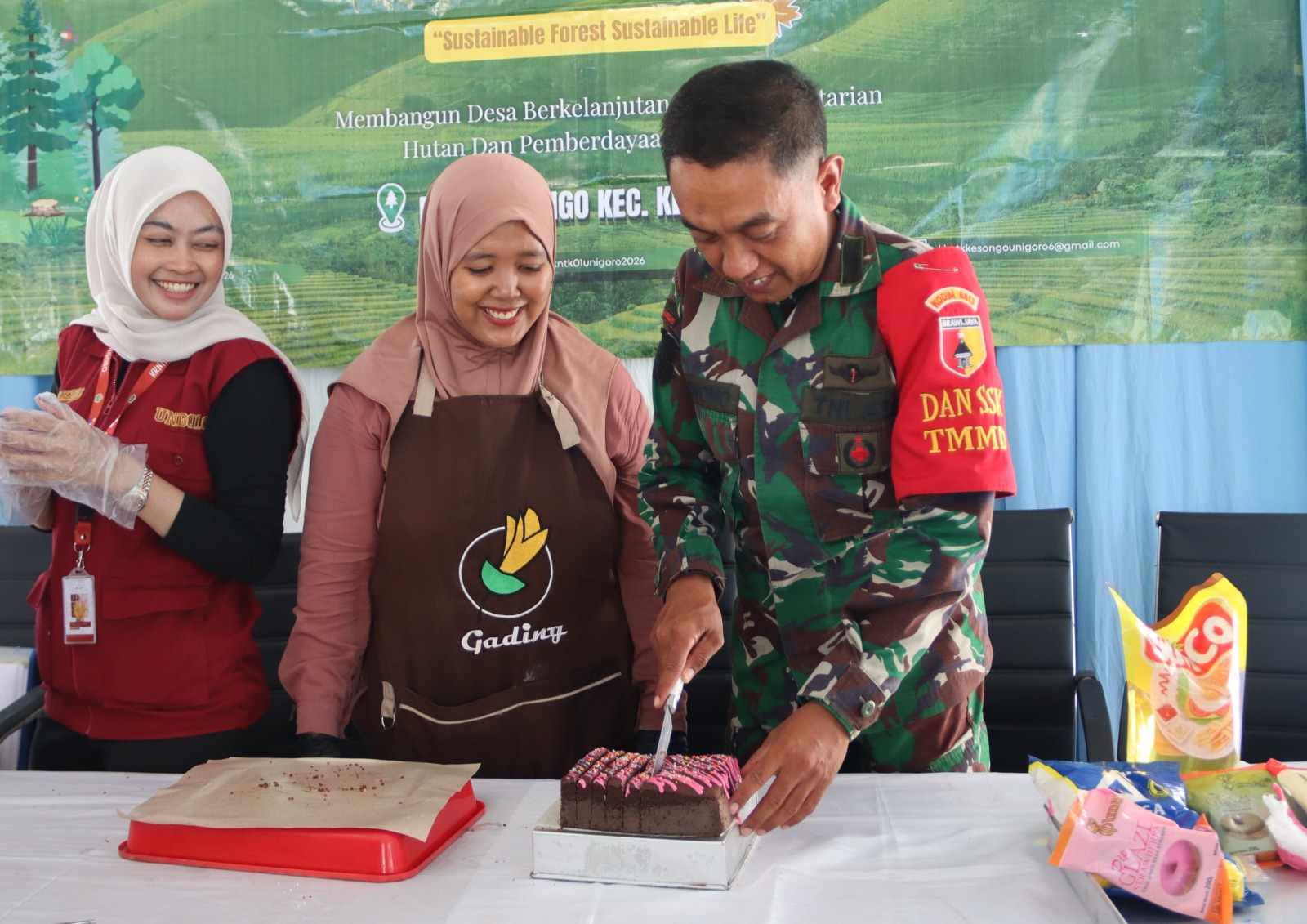 Salah satu kegiatan yang mendapat perhatian adalah pelatihan pengolahan pisang menjadi produk pangan bernilai tambah yang digelar di Balai Desa Kesongo, Minggu (2/8/2026).
