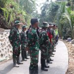 Seluruh personel Satgas TMMD, anggota Polri, dan masyarakat mengikuti apel pagi yang dipimpin langsung Danramil 09/Susukan, Kapten Inf Masrukin, sebelum melanjutkan pembangunan infrastruktur desa.