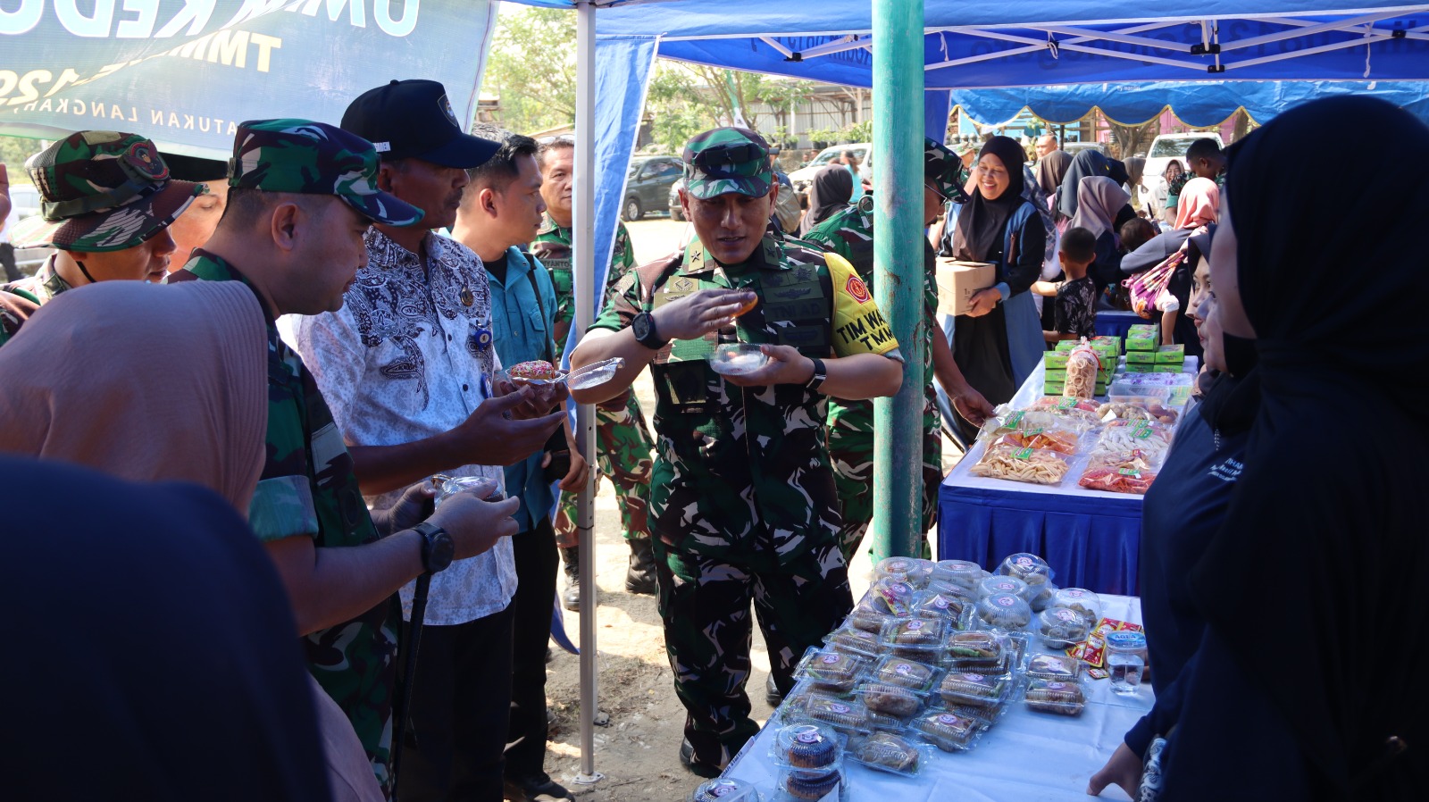 Komitmen pemberdayaan masyarakat tersebut mendapat perhatian dari Tim Pengawasan dan Evaluasi (Wasev) TMMD ke-129 saat melakukan kunjungan kerja ke lokasi kegiatan, Jumat (31/7/2026).