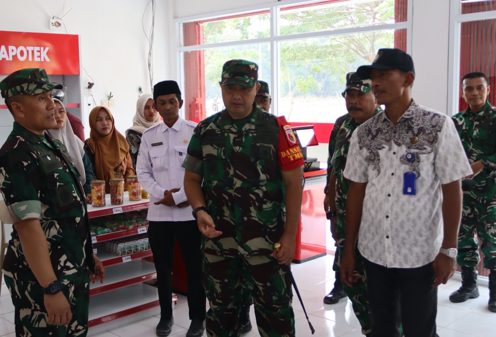 Pelaksanaan Program TNI Manunggal Membangun Desa (TMMD) ke-129 Tahun Anggaran 2026 di Desa Kesongo, Kecamatan Kedungadem, Kabupaten Bojonegoro, mendapat perhatian langsung dari Tim Pengawasan dan Evaluasi (Wasev) TMMD yang melakukan kunjungan lapangan, Minggu (2/8/2026).