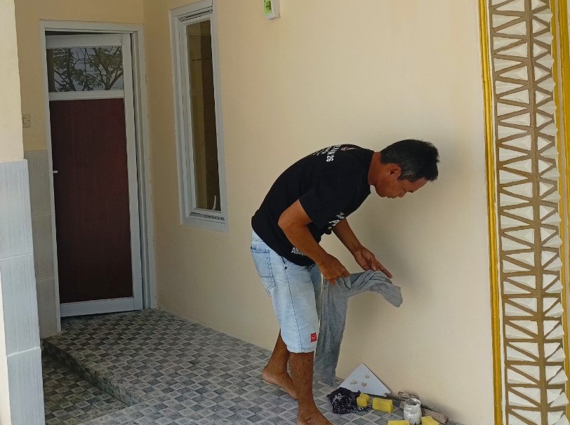 Fasilitas MCK hasil sasaran tambahan (over prestasi) TMMD ke-129 Kodim 0813/Bojonegoro yang telah rampung dibangun di kawasan Rest Area Terpadu Desa Kesongo, Kecamatan Kedungadem, Kabupaten Bojonegoro, Selasa (11/8/2026). Foto: Deni Flamboyan/Sumber TMMD Bojonegoro
