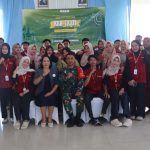 Komandan Satuan Setingkat Kompi (SSK) Satgas TMMD ke-129, Lettu Ckm Purnomo, saat memberikan pembekalan kepada mahasiswa Kuliah Kerja Nyata Tematik Kolaboratif (KKN-TK) 01 Universitas Bojonegoro (Unigoro) di Desa Kesongo, Kecamatan Kedungadem, Kabupaten Bojonegoro, Minggu (2/8/2026). Komandan Satuan Setingkat Kompi (SSK) Satgas TMMD ke-129, Lettu Ckm Purnomo, saat memberikan pembekalan kepada mahasiswa Kuliah Kerja Nyata Tematik Kolaboratif (KKN-TK) 01 Universitas Bojonegoro (Unigoro) di Desa Kesongo, Kecamatan Kedungadem, Kabupaten Bojonegoro, Minggu (2/8/2026).