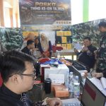 Dorong Adminduk Digital: Satgas TMMD ke-129 Kodim 0813 Bojonegoro bersama Dispendukcapil Kabupaten Bojonegoro memberikan sosialisasi dan pelayanan administrasi kependudukan kepada warga Desa Kesongo, Kecamatan Kedungadem, Kamis (6/8/2026). Warga dikenalkan dengan layanan Panah Srikandi dan Identitas Kependudukan Digital (IKD) untuk mempermudah akses pelayanan administrasi.
