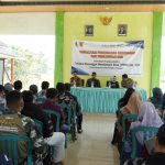 Narasumber dari DP3AKB dan UPTD PPA Kabupaten Bojonegoro saat memberikan sosialisasi pencegahan kekerasan terhadap perempuan dan anak serta perkawinan anak dalam rangka program TMMD ke-129 di Balai Desa Kesongo, Kecamatan Kedungadem, Kabupaten Bojonegoro, Selasa (11/8/2026).Foto: Deni Flamboyan/Sumber TMMD Bojonegoro Narasumber dari DP3AKB dan UPTD PPA Kabupaten Bojonegoro saat memberikan sosialisasi pencegahan kekerasan terhadap perempuan dan anak serta perkawinan anak dalam rangka program TMMD ke-129 di Balai Desa Kesongo, Kecamatan Kedungadem, Kabupaten Bojonegoro, Selasa (11/8/2026).Foto: Deni Flamboyan/Sumber TMMD Bojonegoro